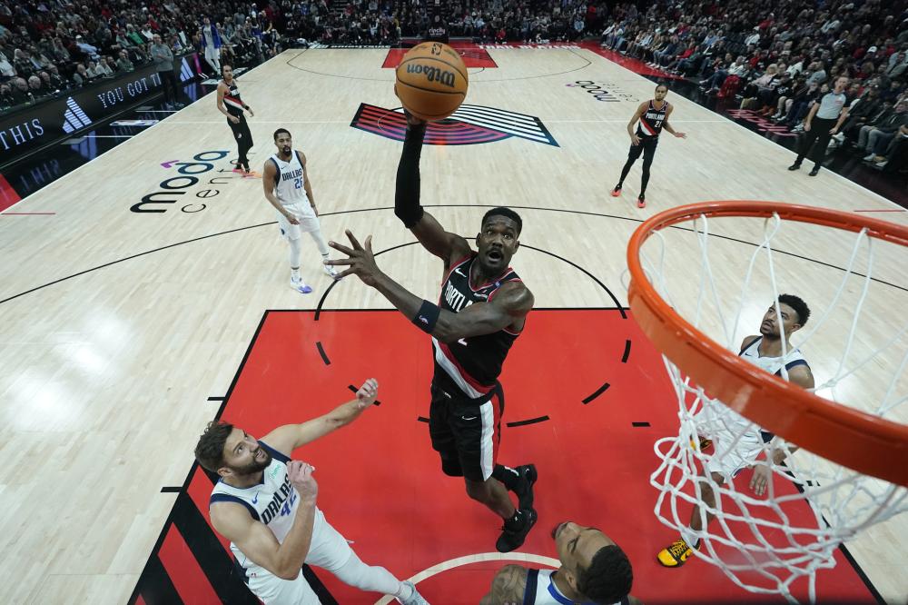 詹姆斯和库 詹姆斯和库