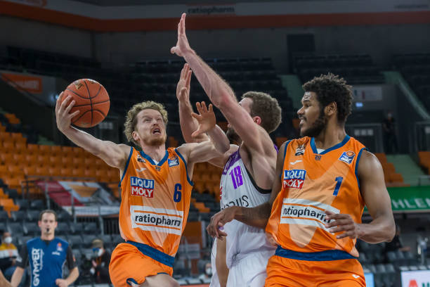 高昉洁以2 高昉洁以2